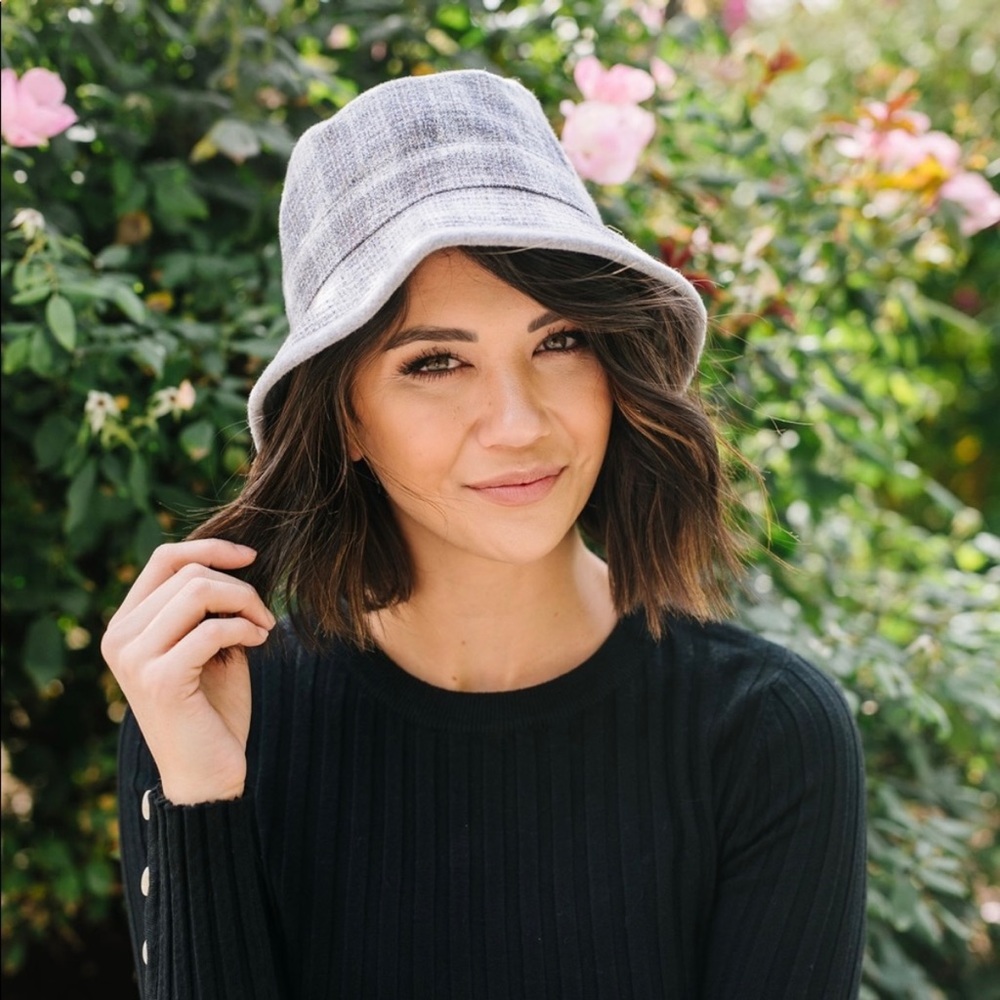 Reversible Plaid Print/Gray Bucket Hat
